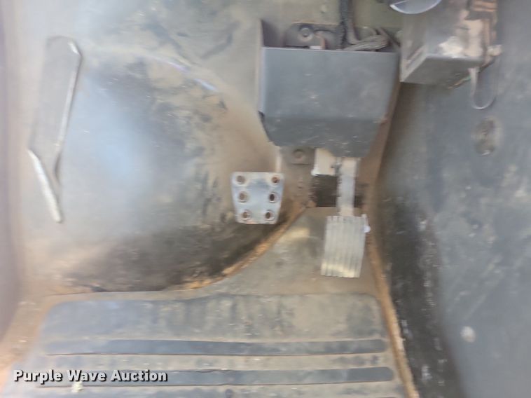 image for item DR4476 2016 Bobcat 5600 utility vehicle