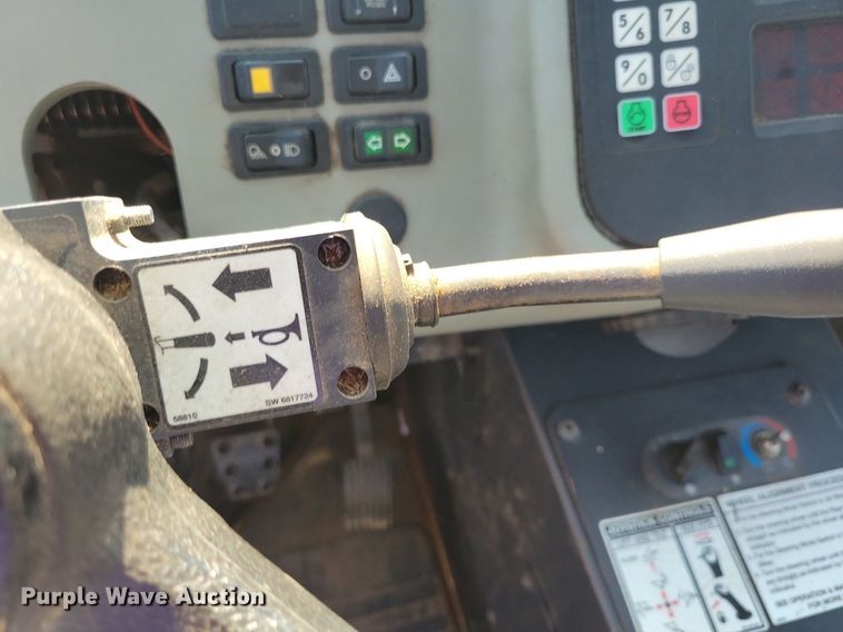 image for item DR4476 2016 Bobcat 5600 utility vehicle