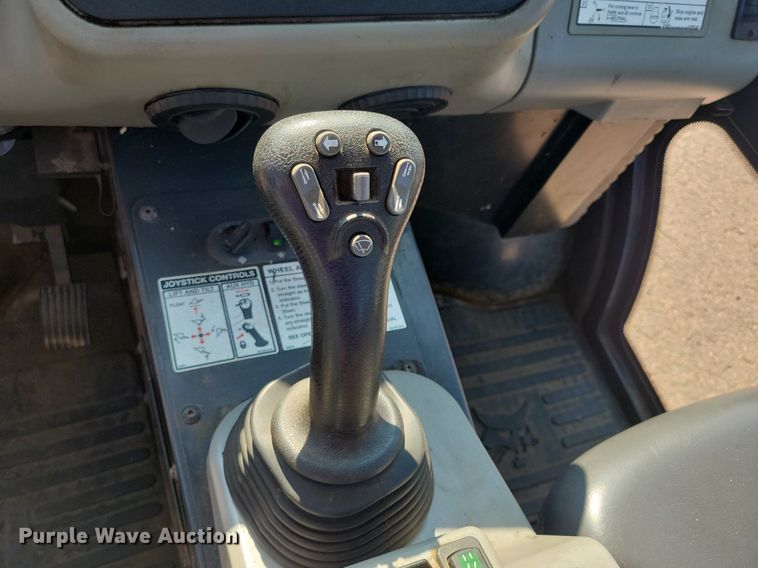 image for item DR4476 2016 Bobcat 5600 utility vehicle