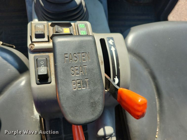 image for item DR4476 2016 Bobcat 5600 utility vehicle