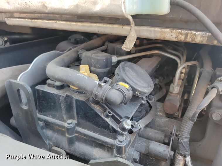 image for item DR4476 2016 Bobcat 5600 utility vehicle