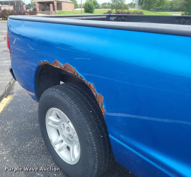 image for item DR4867 2001 Dodge  Dakota Sport pickup truck