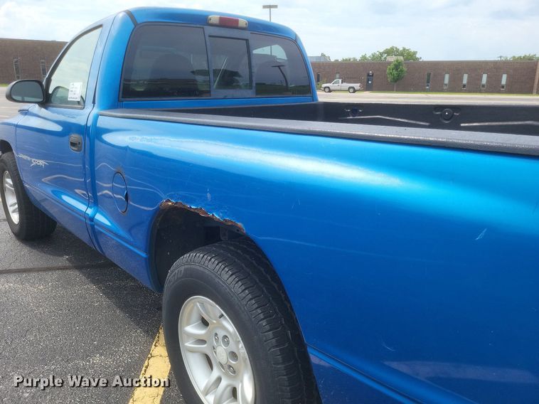 image for item DR4867 2001 Dodge  Dakota Sport pickup truck