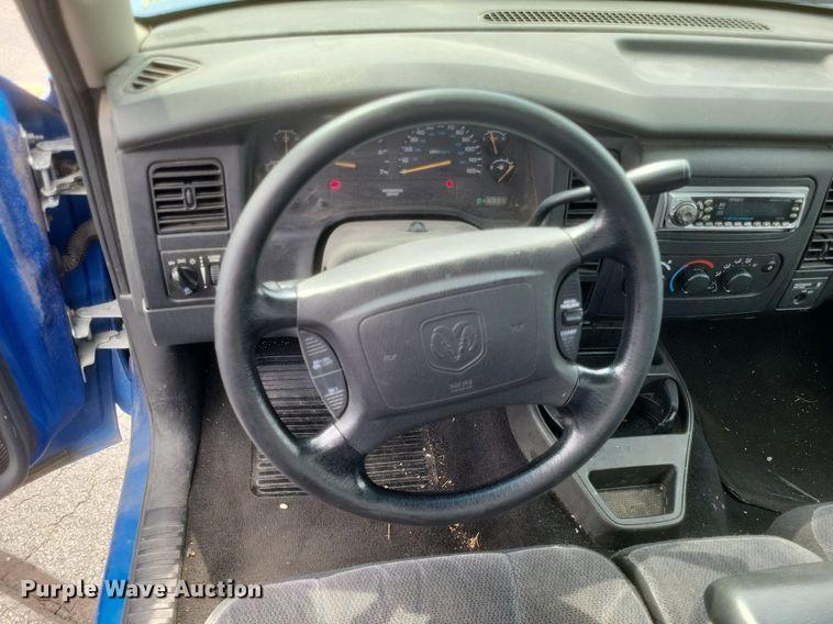image for item DR4867 2001 Dodge  Dakota Sport pickup truck