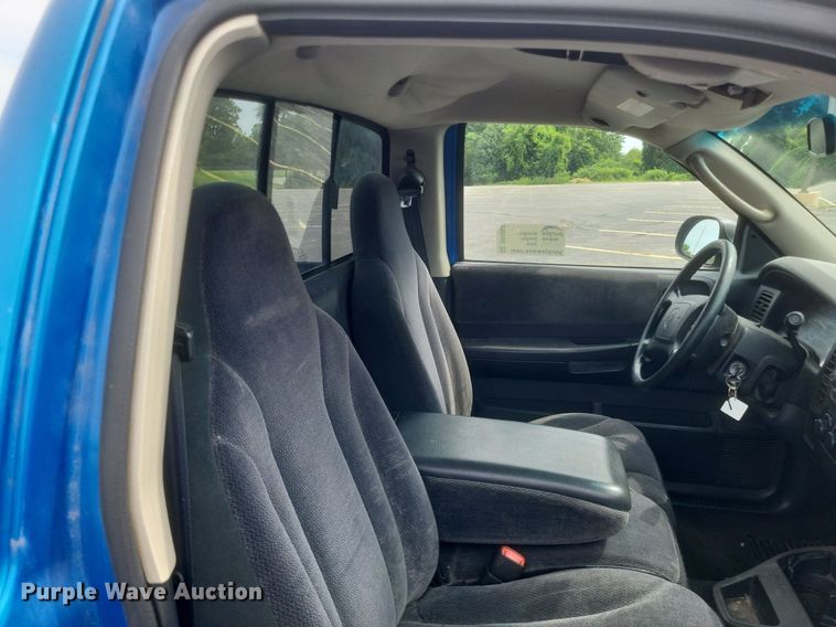 image for item DR4867 2001 Dodge  Dakota Sport pickup truck