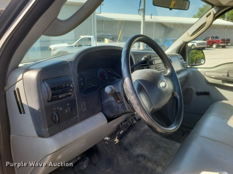 image for item DR4993 2005 Ford  F250 Super Duty XL pickup truck