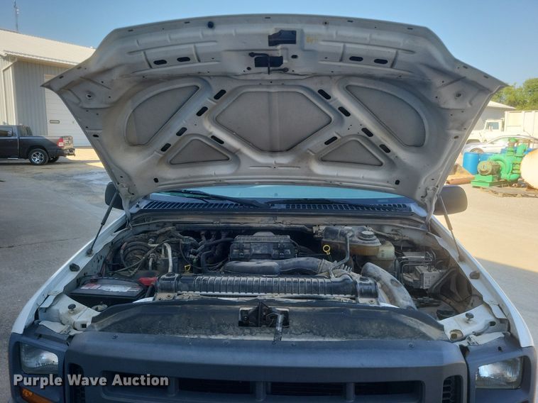 image for item DR4993 2005 Ford  F250 Super Duty XL pickup truck