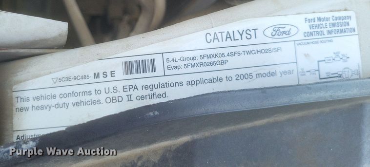 image for item DR4993 2005 Ford  F250 Super Duty XL pickup truck