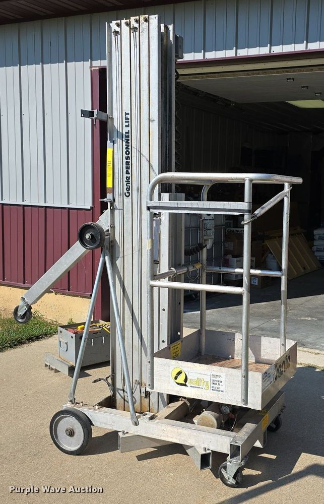 image for item DS4786 Genie PLC-30 vertical lift