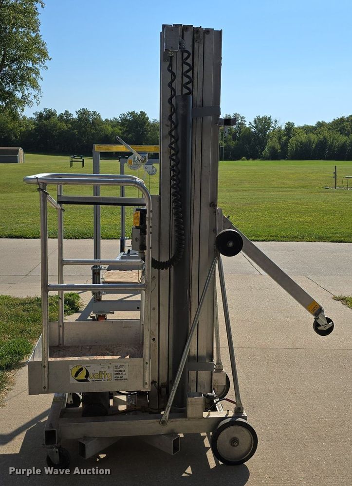 image for item DS4786 Genie PLC-30 vertical lift