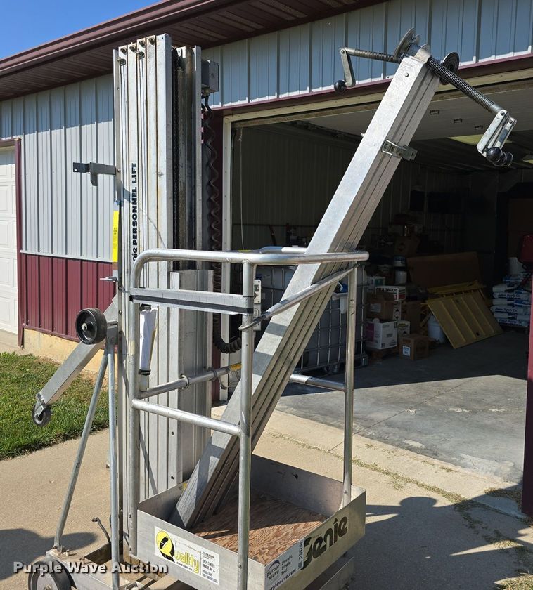 image for item DS4786 Genie PLC-30 vertical lift
