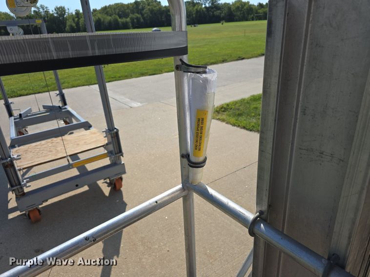 image for item DS4786 Genie PLC-30 vertical lift