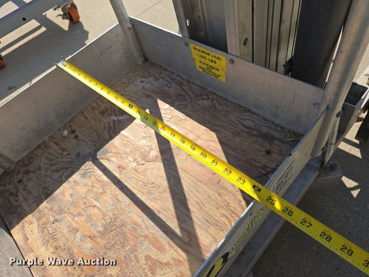 image for item DS4786 Genie PLC-30 vertical lift