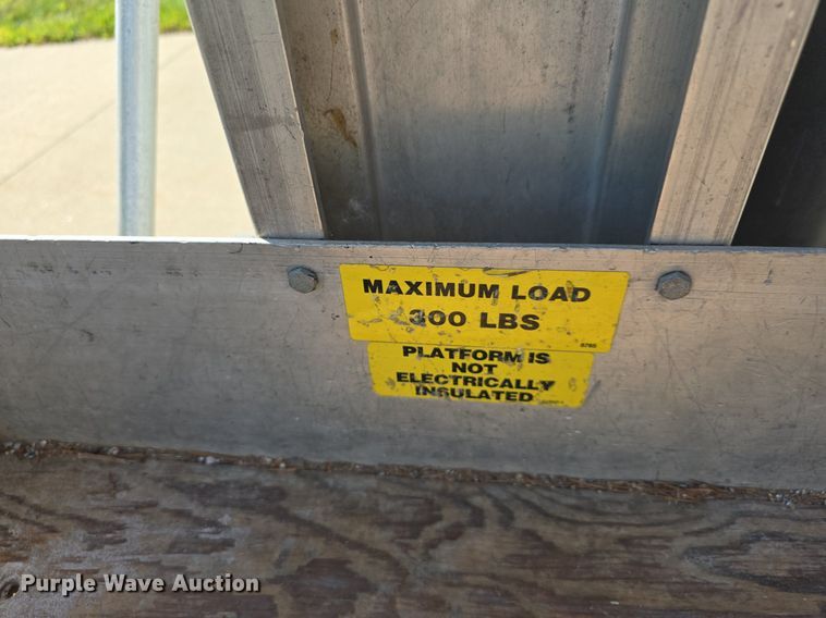 image for item DS4786 Genie PLC-30 vertical lift