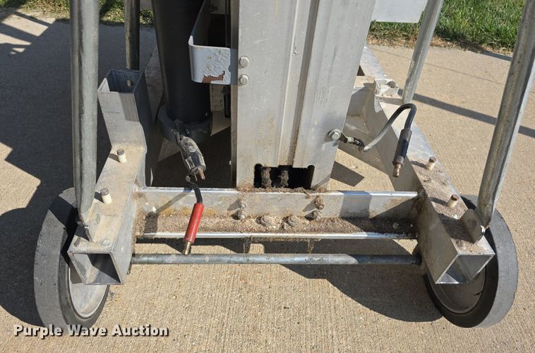 image for item DS4786 Genie PLC-30 vertical lift