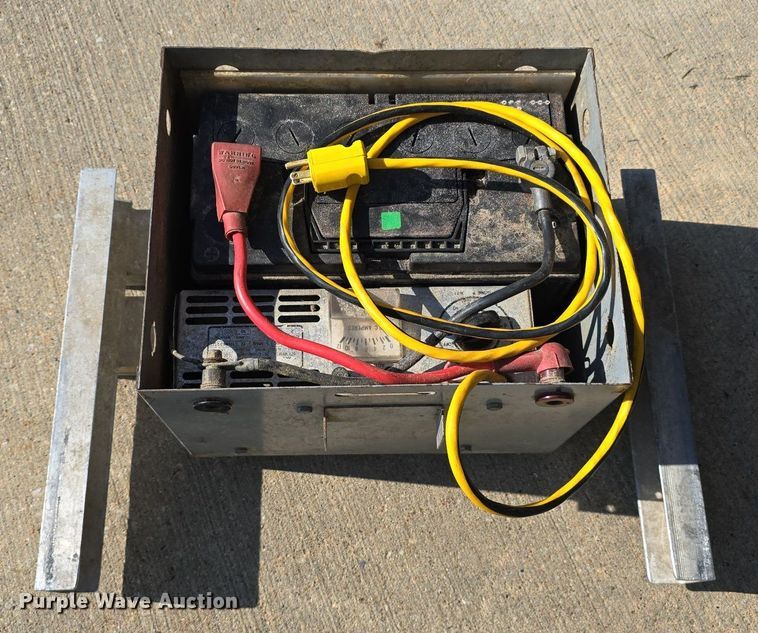 image for item DS4786 Genie PLC-30 vertical lift