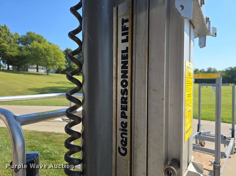 image for item DS4786 Genie PLC-30 vertical lift