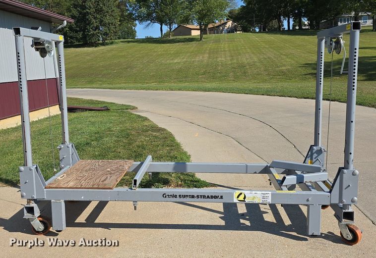 image for item DS4786 Genie PLC-30 vertical lift