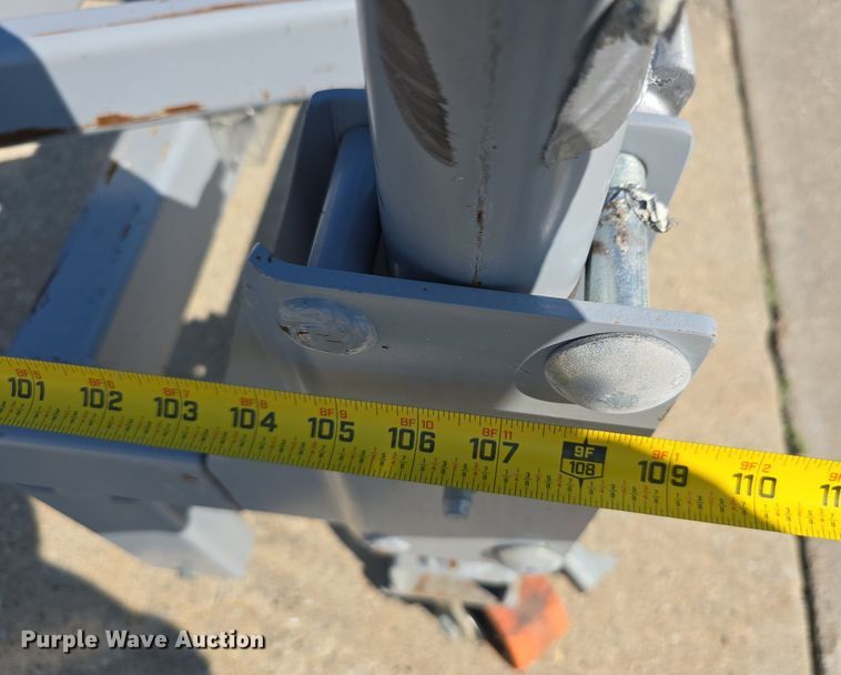 image for item DS4786 Genie PLC-30 vertical lift