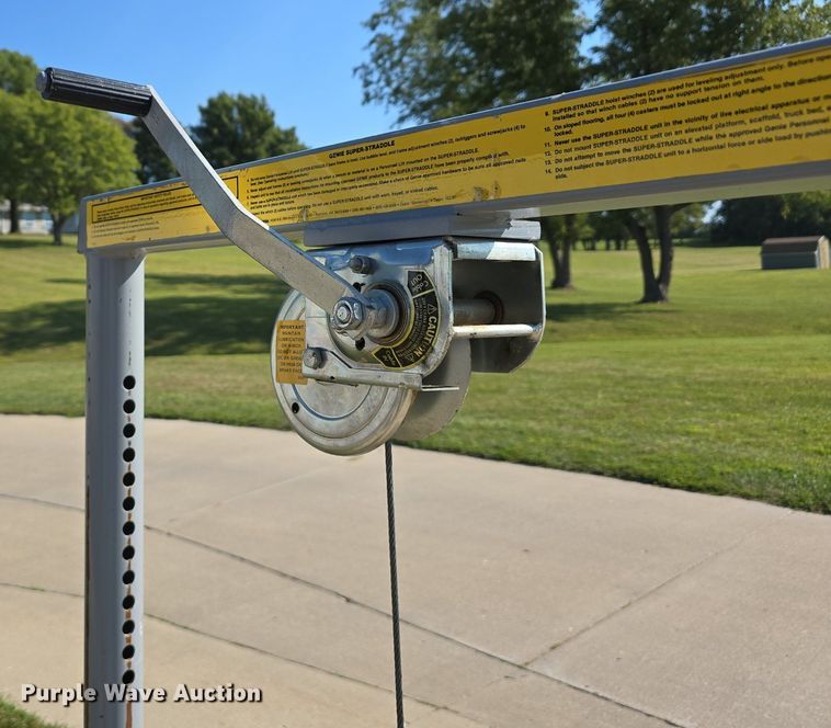 image for item DS4786 Genie PLC-30 vertical lift