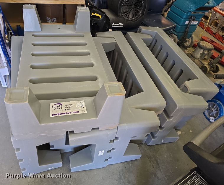 image for item DS4787 (14) dunnage racks 