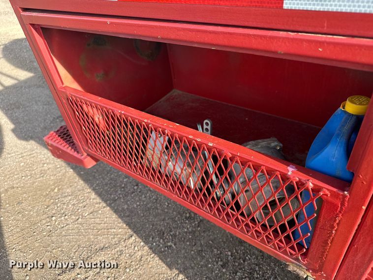 image for item DV2753 1999 International 4700 tanker fire truck