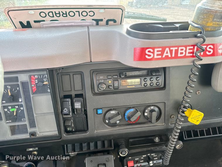 image for item DV2753 1999 International 4700 tanker fire truck