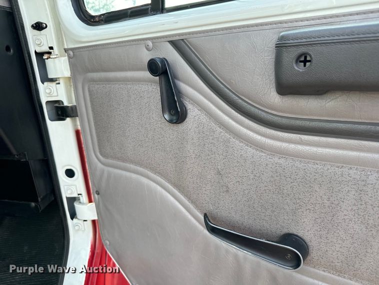 image for item DV2753 1999 International 4700 tanker fire truck