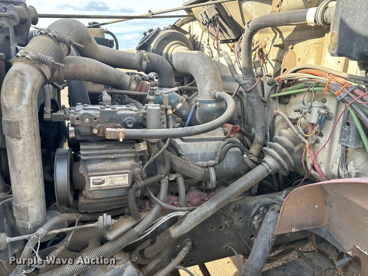 image for item DV2753 1999 International 4700 tanker fire truck