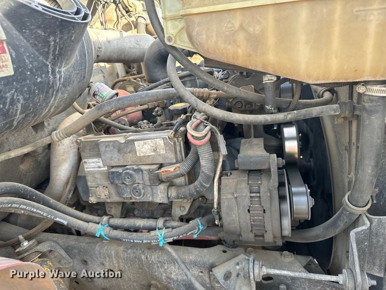 image for item DV2753 1999 International 4700 tanker fire truck