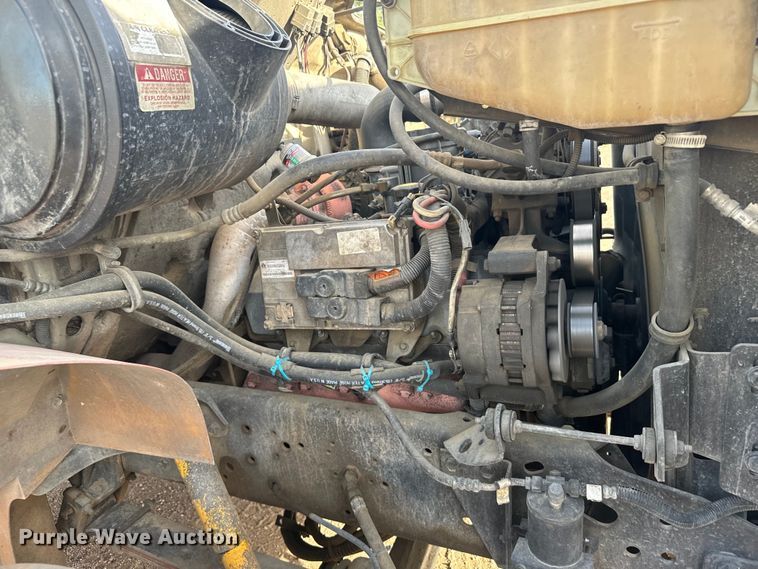 image for item DV2753 1999 International 4700 tanker fire truck