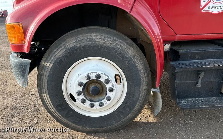 image for item DV2753 1999 International 4700 tanker fire truck