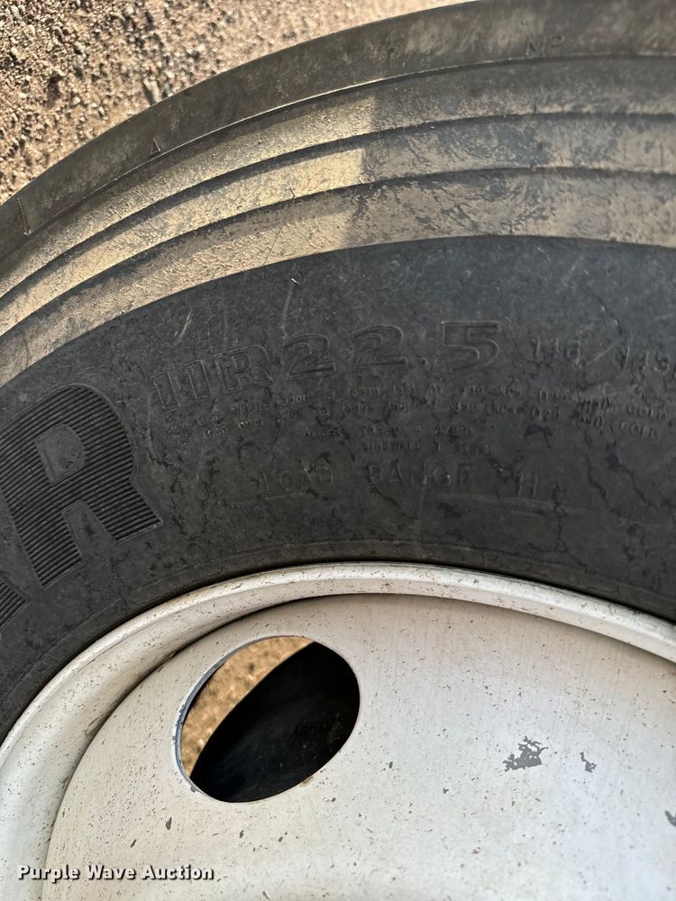 image for item DV2753 1999 International 4700 tanker fire truck