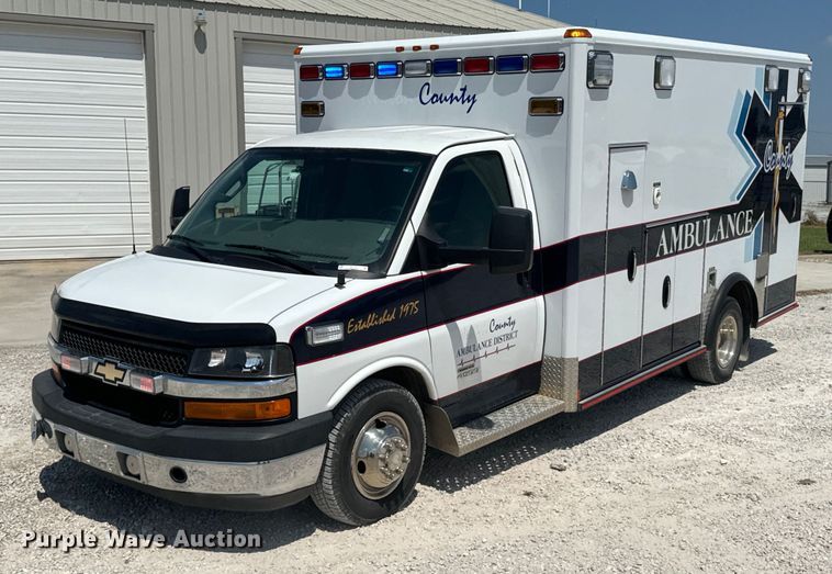 image for item DX1157 2016 Chevrolet  Express 4500 ambulance
