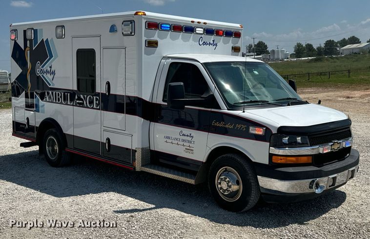 image for item DX1157 2016 Chevrolet  Express 4500 ambulance