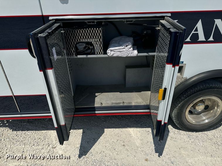 image for item DX1157 2016 Chevrolet  Express 4500 ambulance