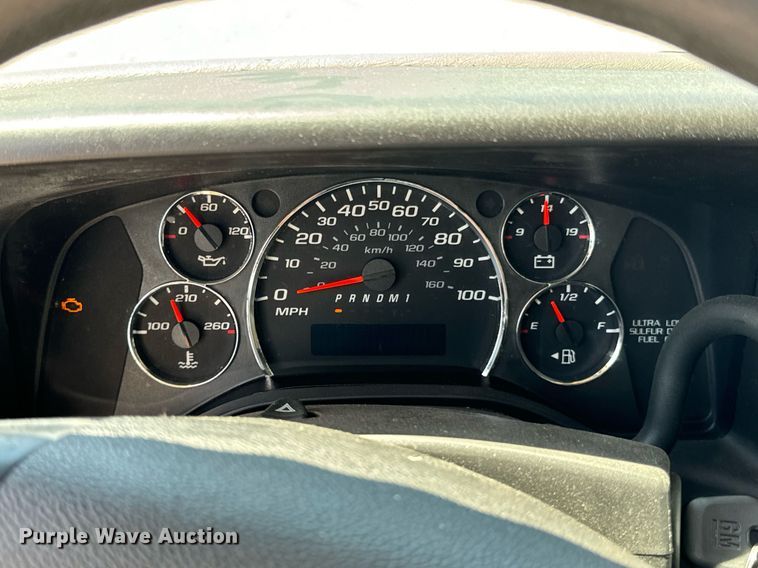 image for item DX1157 2016 Chevrolet  Express 4500 ambulance