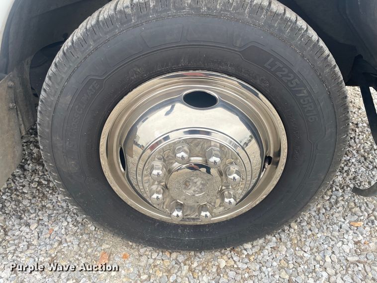 image for item DX1157 2016 Chevrolet  Express 4500 ambulance