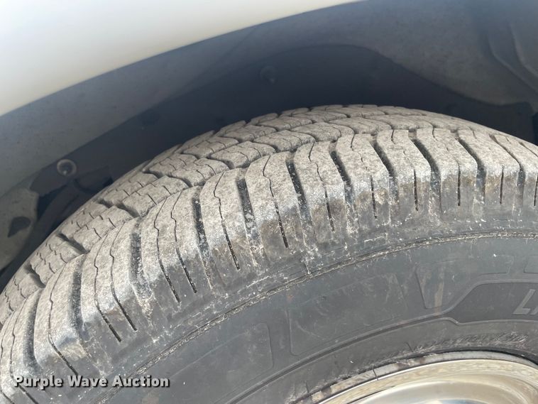 image for item DX1157 2016 Chevrolet  Express 4500 ambulance