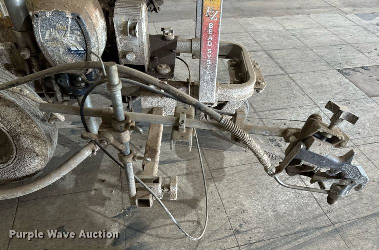 image for item DX1220 Graco paint striper