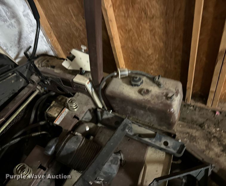 image for item DX1221 (4) Grasshopper 722D ZTR lawn mowers