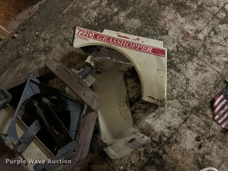 image for item DX1221 (4) Grasshopper 722D ZTR lawn mowers