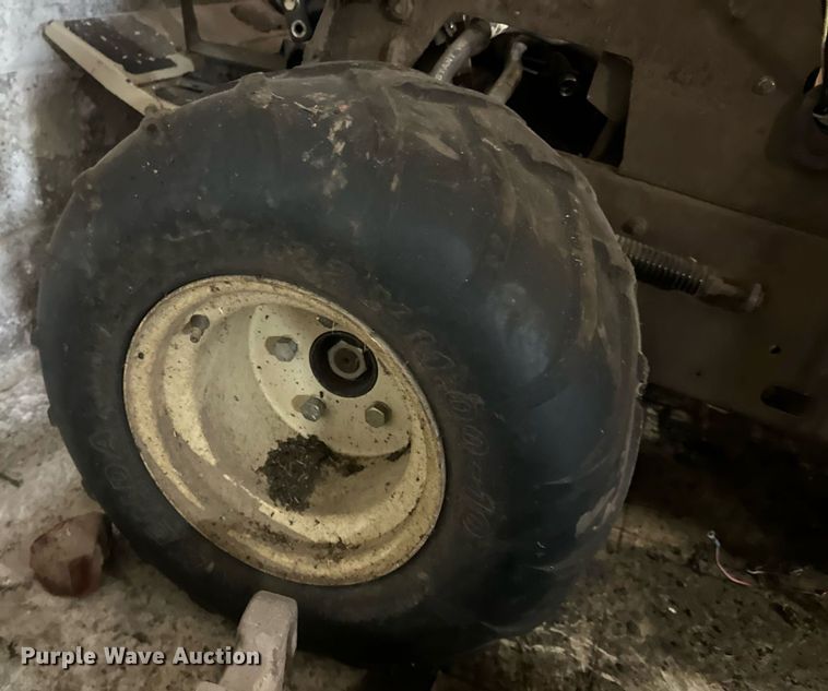 image for item DX1221 (4) Grasshopper 722D ZTR lawn mowers