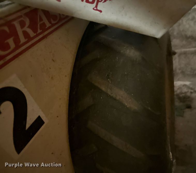 image for item DX1221 (4) Grasshopper 722D ZTR lawn mowers