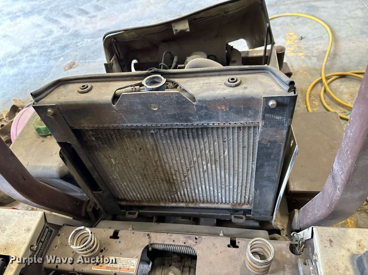 image for item DX1221 (4) Grasshopper 722D ZTR lawn mowers