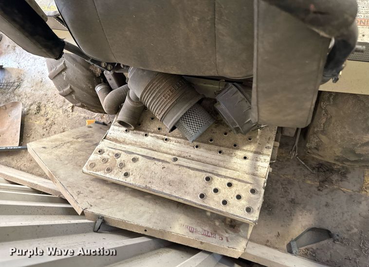 image for item DX1221 (4) Grasshopper 722D ZTR lawn mowers