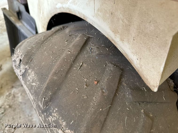 image for item DX1221 (4) Grasshopper 722D ZTR lawn mowers