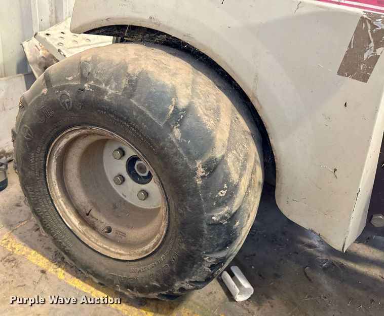 image for item DX1221 (4) Grasshopper 722D ZTR lawn mowers