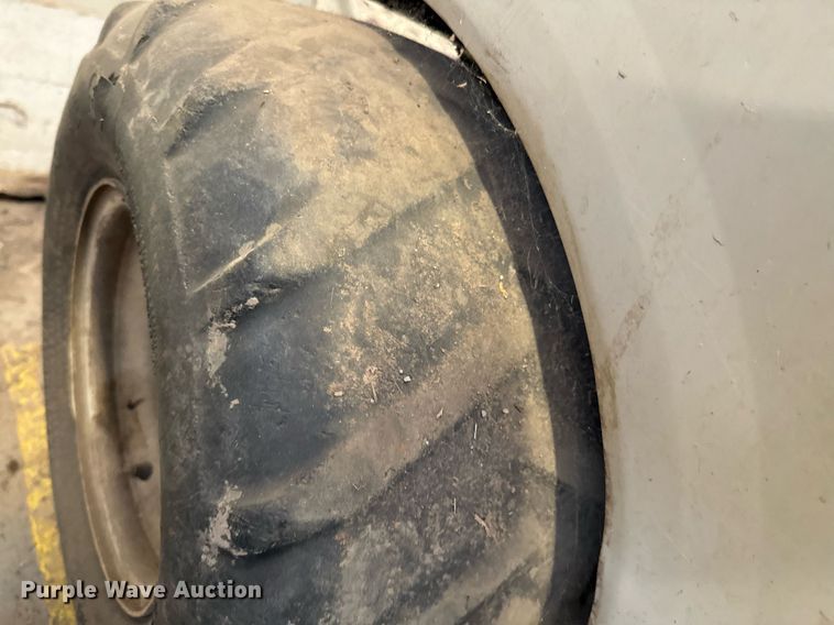 image for item DX1221 (4) Grasshopper 722D ZTR lawn mowers