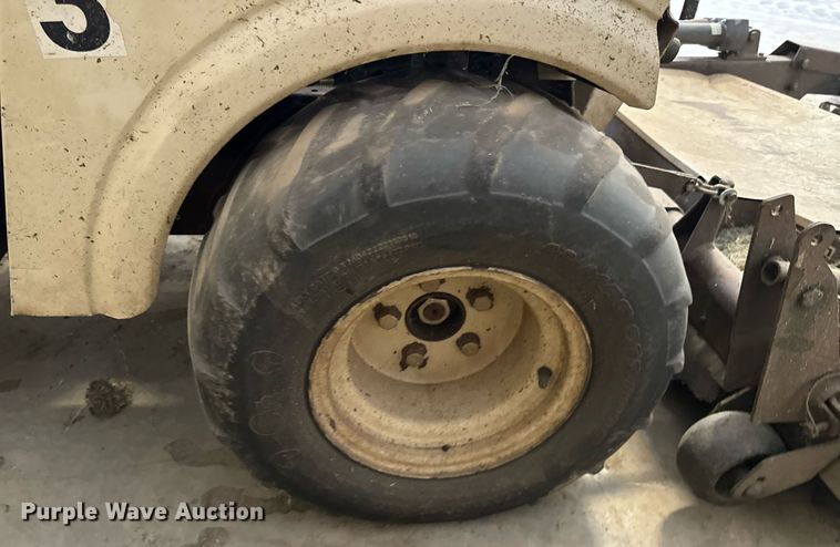 image for item DX1221 (4) Grasshopper 722D ZTR lawn mowers